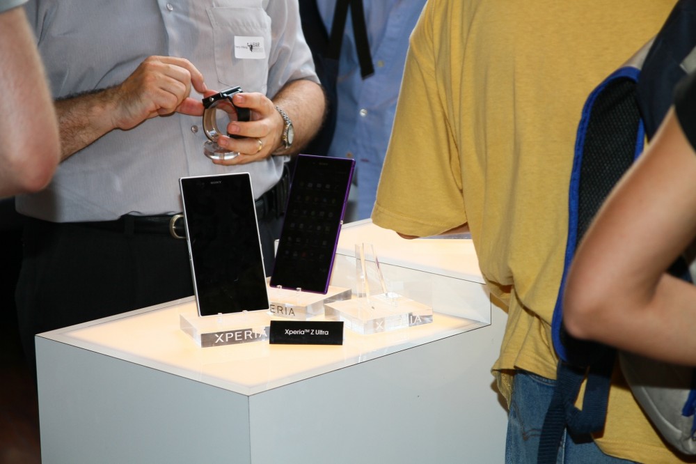 Le Sony Xperia Z Ultra sur le stand de Sony