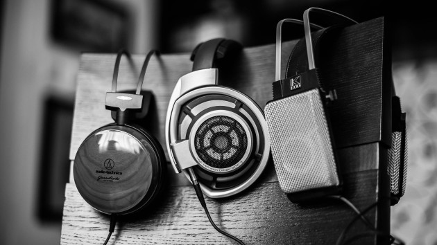 Headphones-Gray-Music