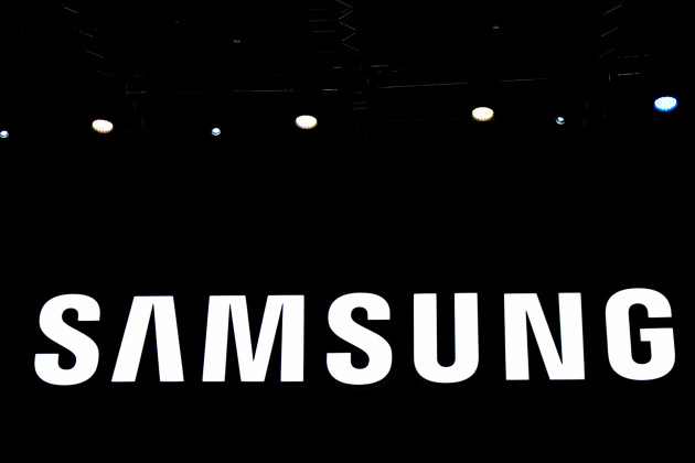 logo Samsung noir