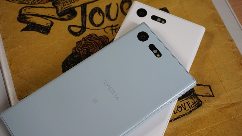 Sony Xperia X Compact 10