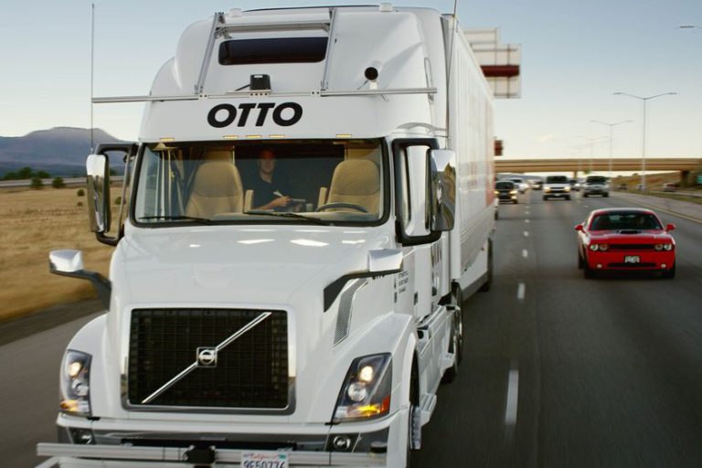 Uber réalise sa première livraison en camion autonome