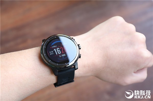 http://images.frandroid.com/wp-content/uploads/2018/01/amazfit-sports-watch-0.jpg
