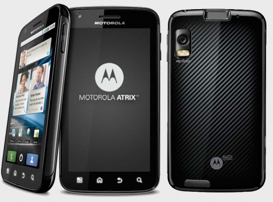Présentation des accessoires du Motorola Atrix, dont le webtop à 299€