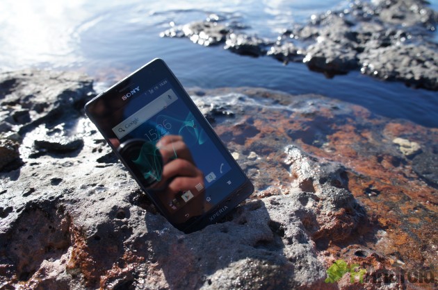 Test du Sony Xperia go, un smartphone résistant à l&rsquo;eau et au sable !