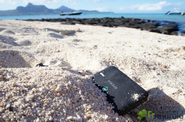 Test du Sony Xperia go, un smartphone résistant à l&rsquo;eau et au sable !