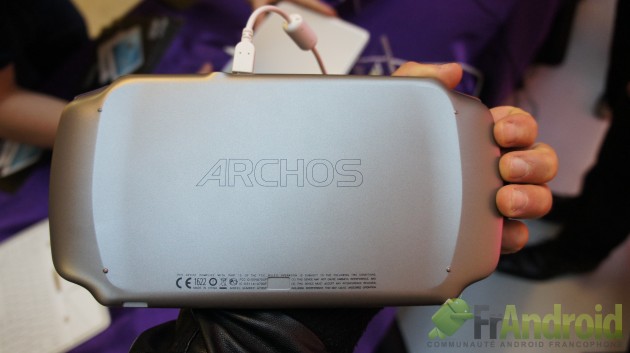 Prise en main de l&rsquo;Archos GamePad, une tablette dédiée au gaming