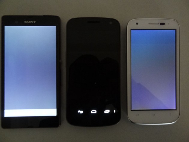 android-wiko-cink-peax-comparaison-ecran-image-2