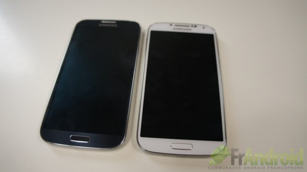 Galaxy S4 en bleu et blanc