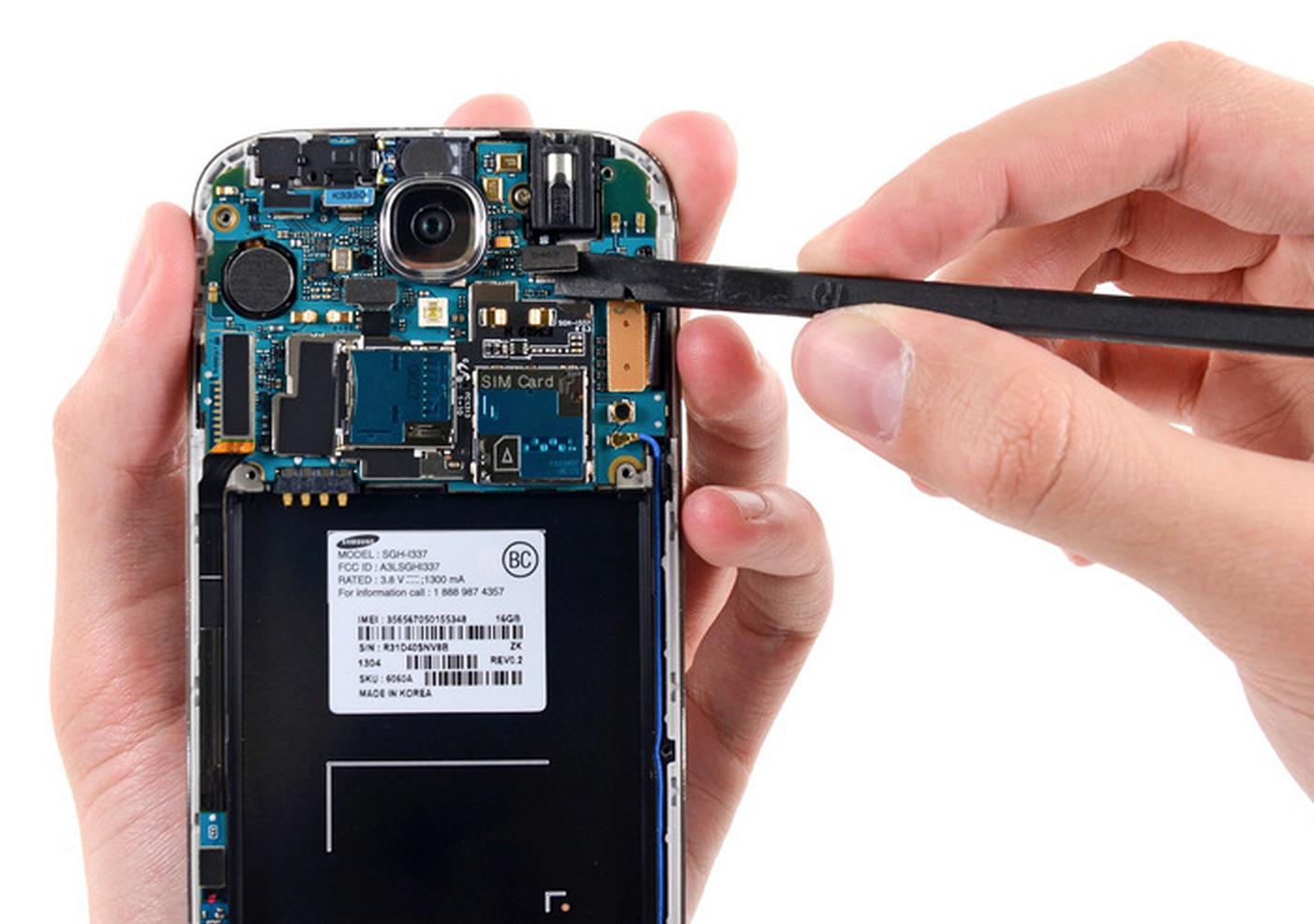 Le Samsung Galaxy S4 coûte plus cher à construire quun iPhone 5