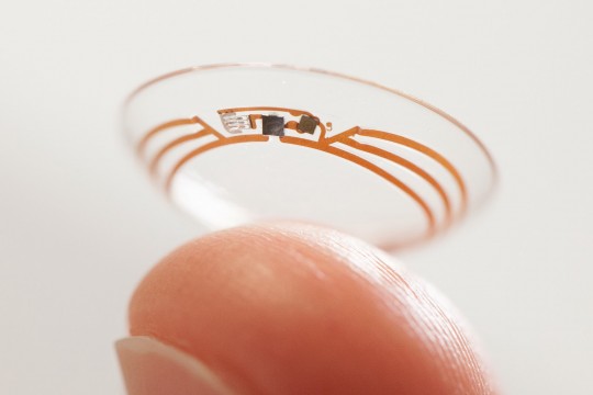 google-smart-contact-lens-diabetes-tiny-new-tech