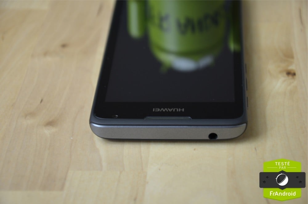 Huawei-Ascend-Y530-smartphone-haut