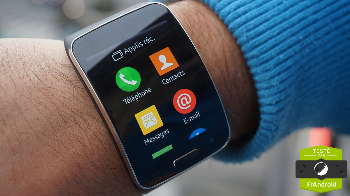 Как настроить смарт часы самсунг. Samsung Gear s5. Как зарядить часы от телефона самсунг.