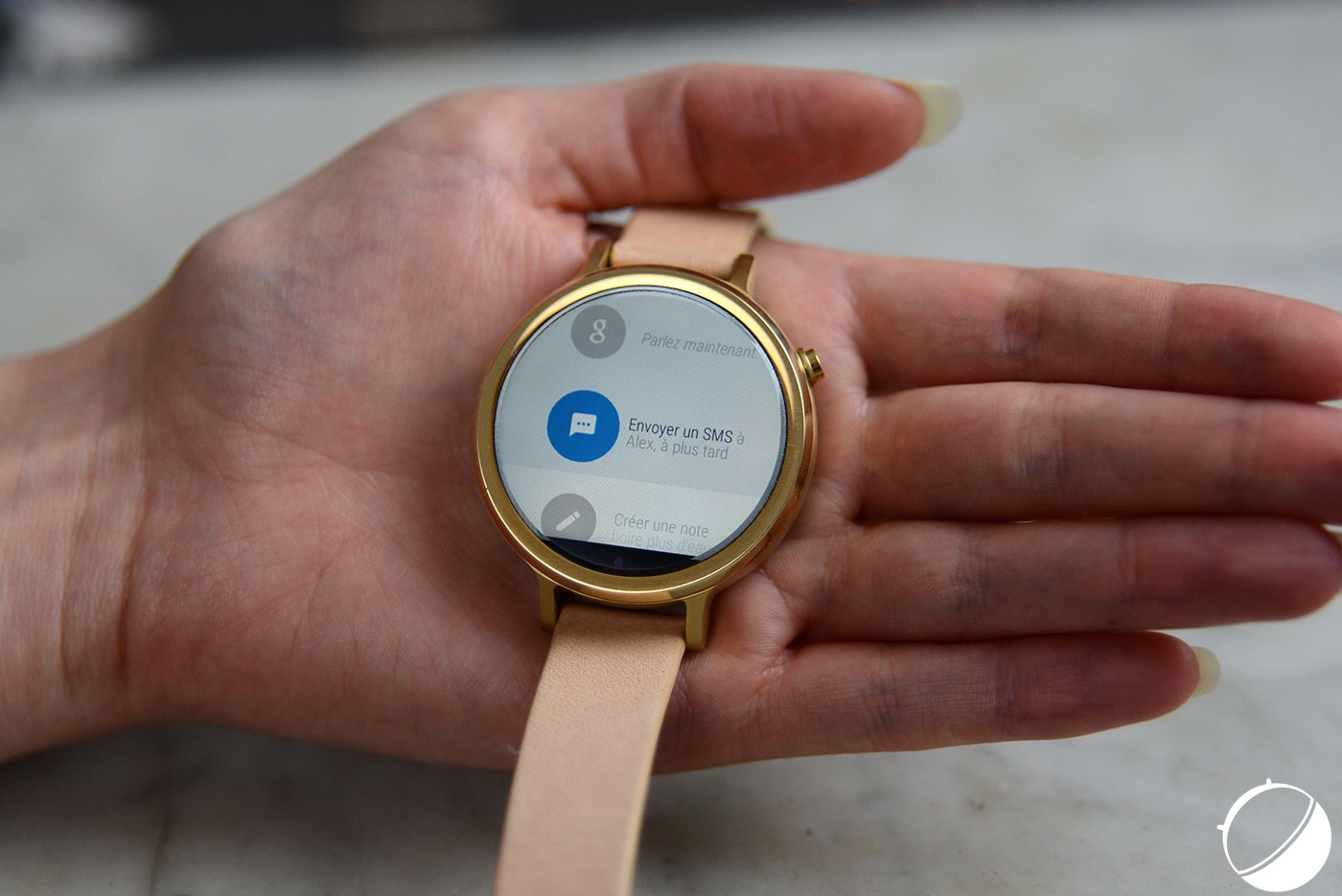 Motorola lance une montre connectée pour femme - Magazine Avantages