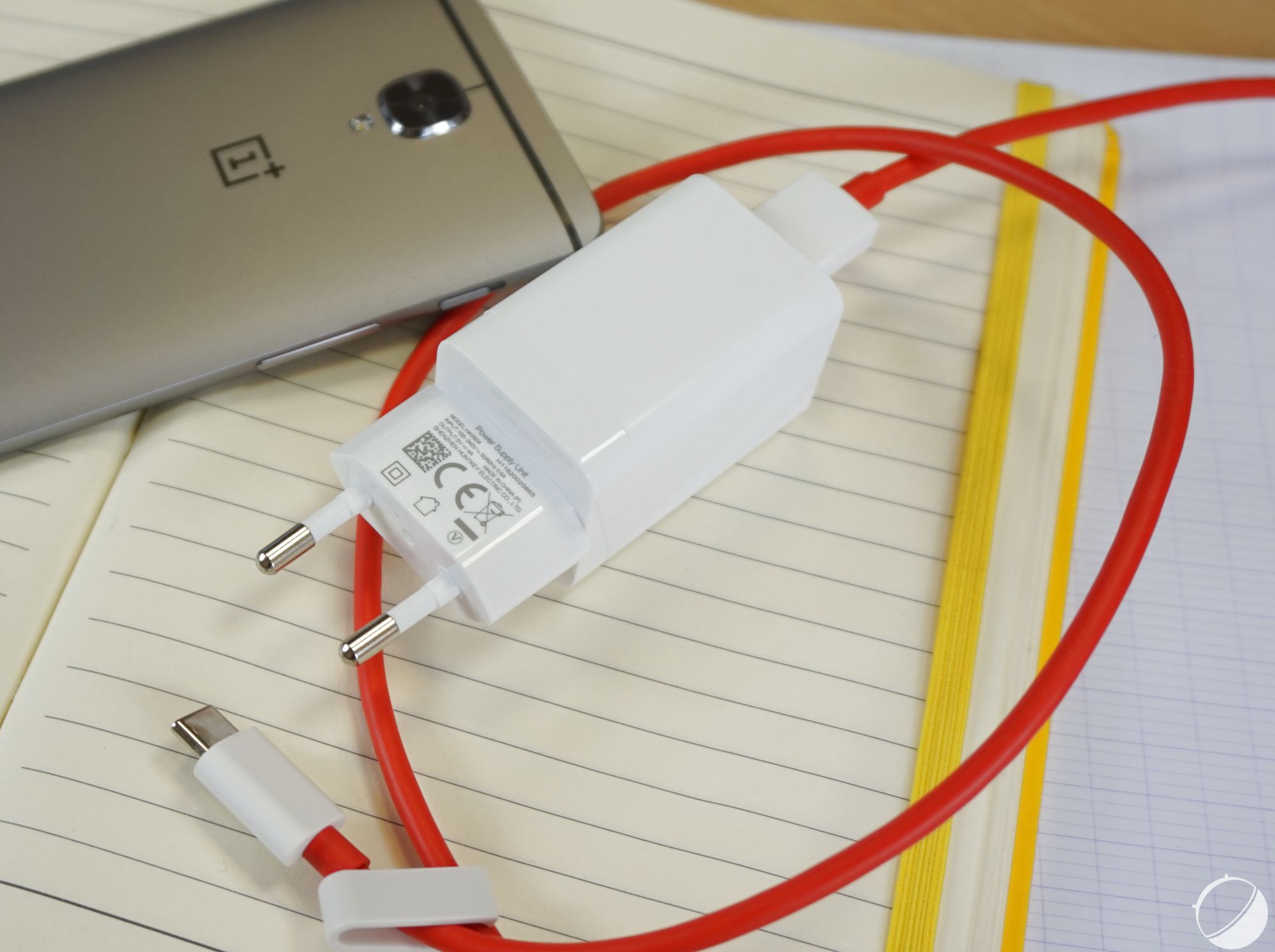 Samsung Adaptateur de charge rapide, chargeur économe en énergie avec câble  de données USB-C, 25 W Couleur Blanc