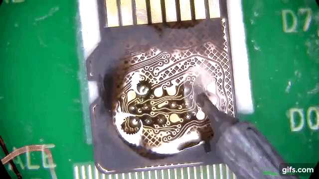 Malgré sa petite taille, il est possible de réparer une carte microSD