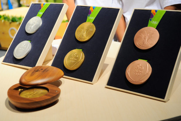 COB apresenta as medalhas dos jogos Rio 2016