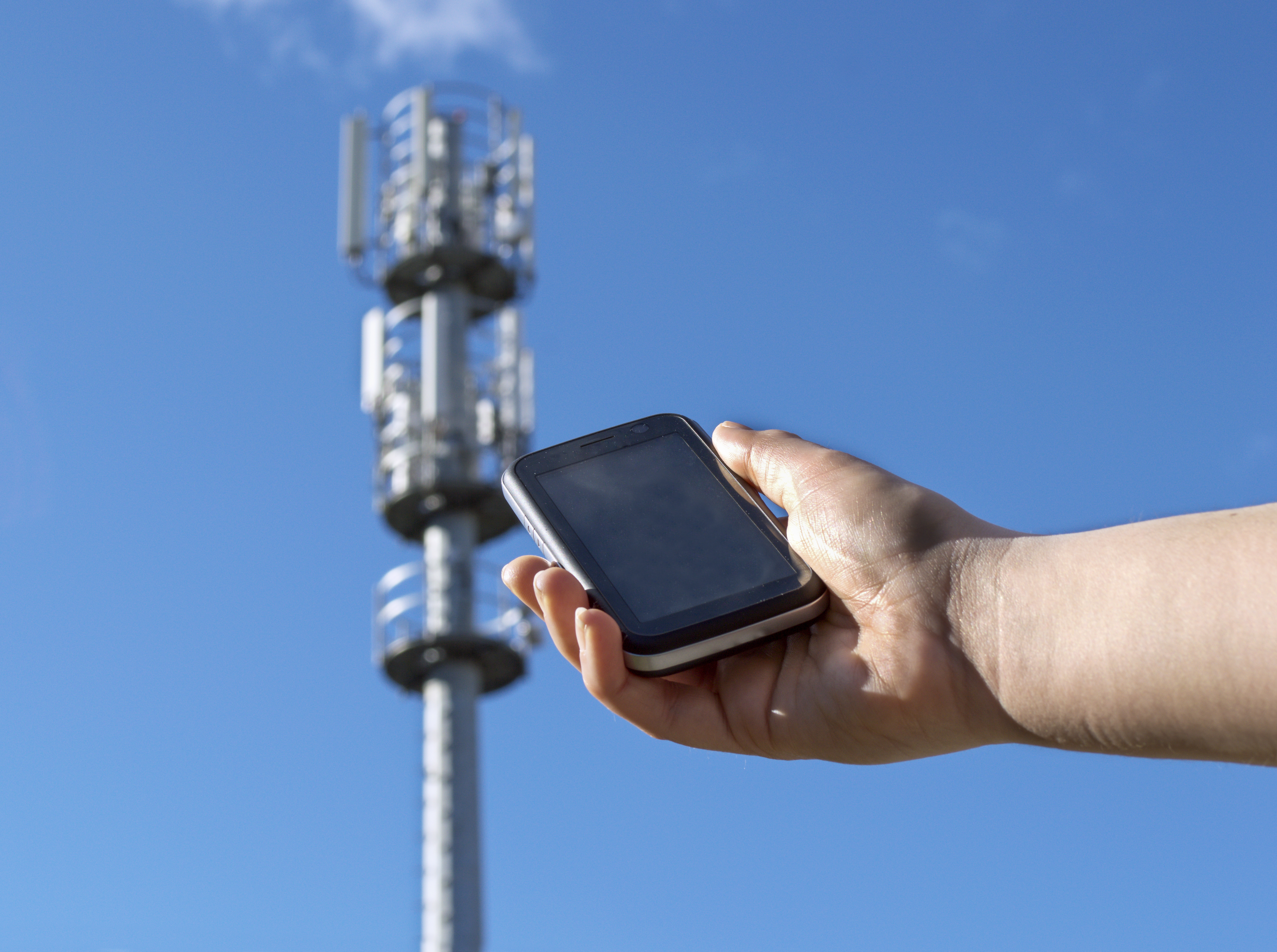 Amplificateur GSM : booster son réseau mobile 4G ou 5G via les répéteurs GSM