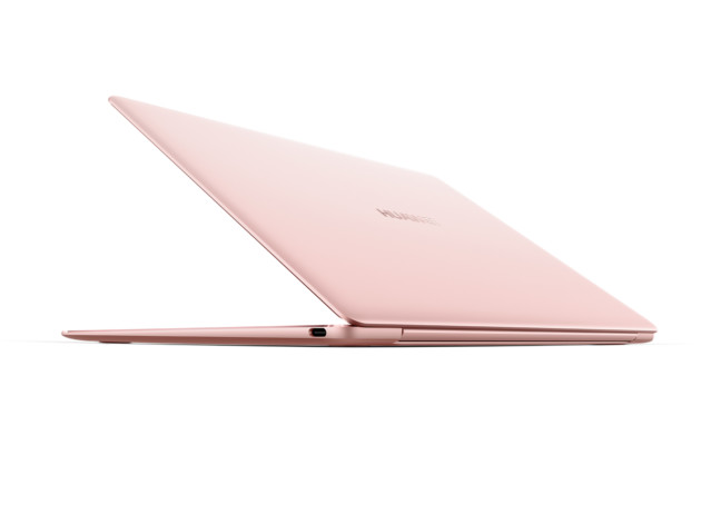 Connectique USB-C sur le Huawei MateBook X (coloris rose)