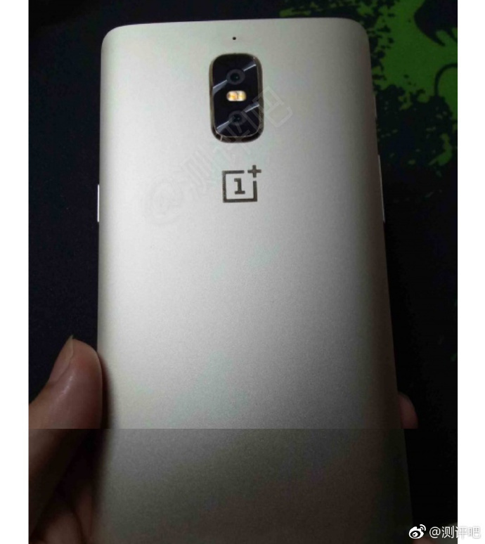 OnePlus 5 : le port jack serait bien là et placé sur le dessus