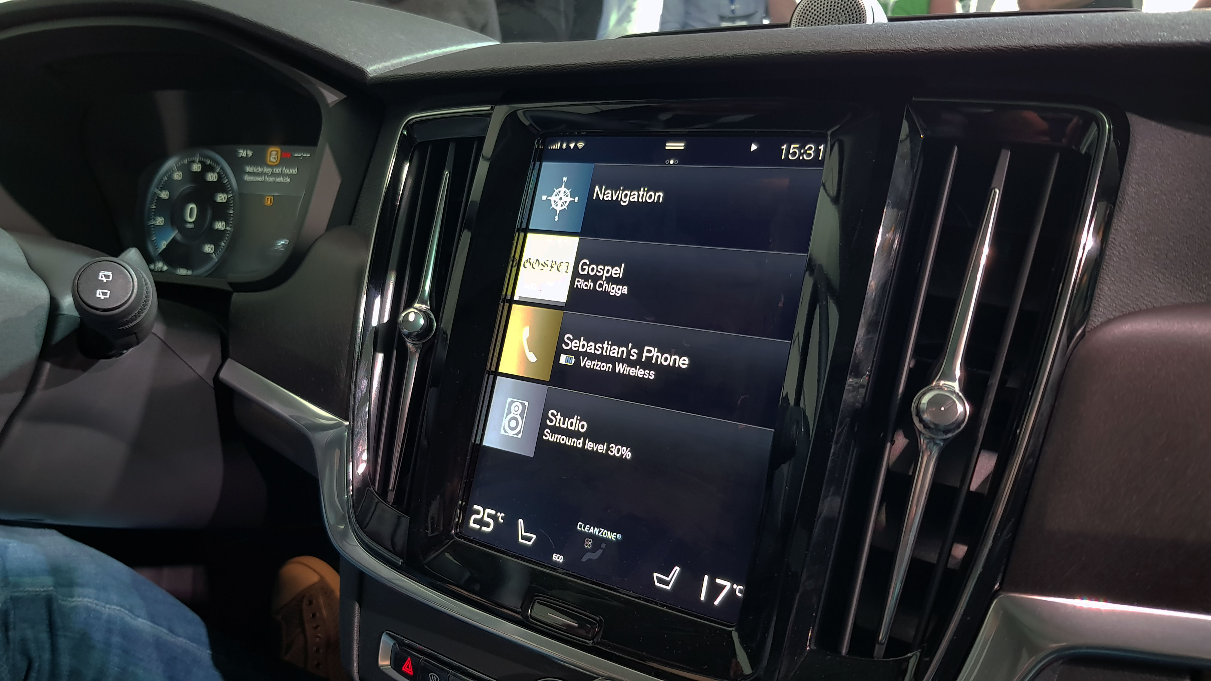 Équipez votre voiture de cet autoradio à prix dingue compatible Apple  Carplay et Android Auto - Le Parisien