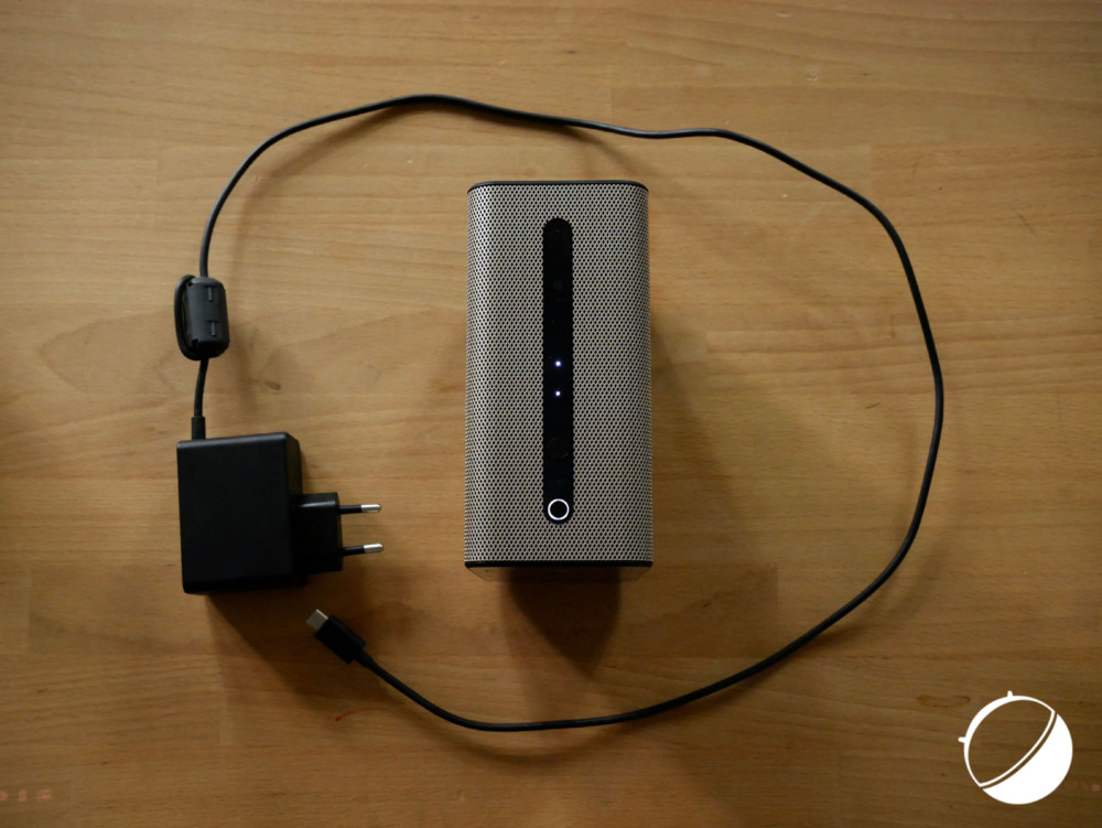 sony-xperia-touch-cable
