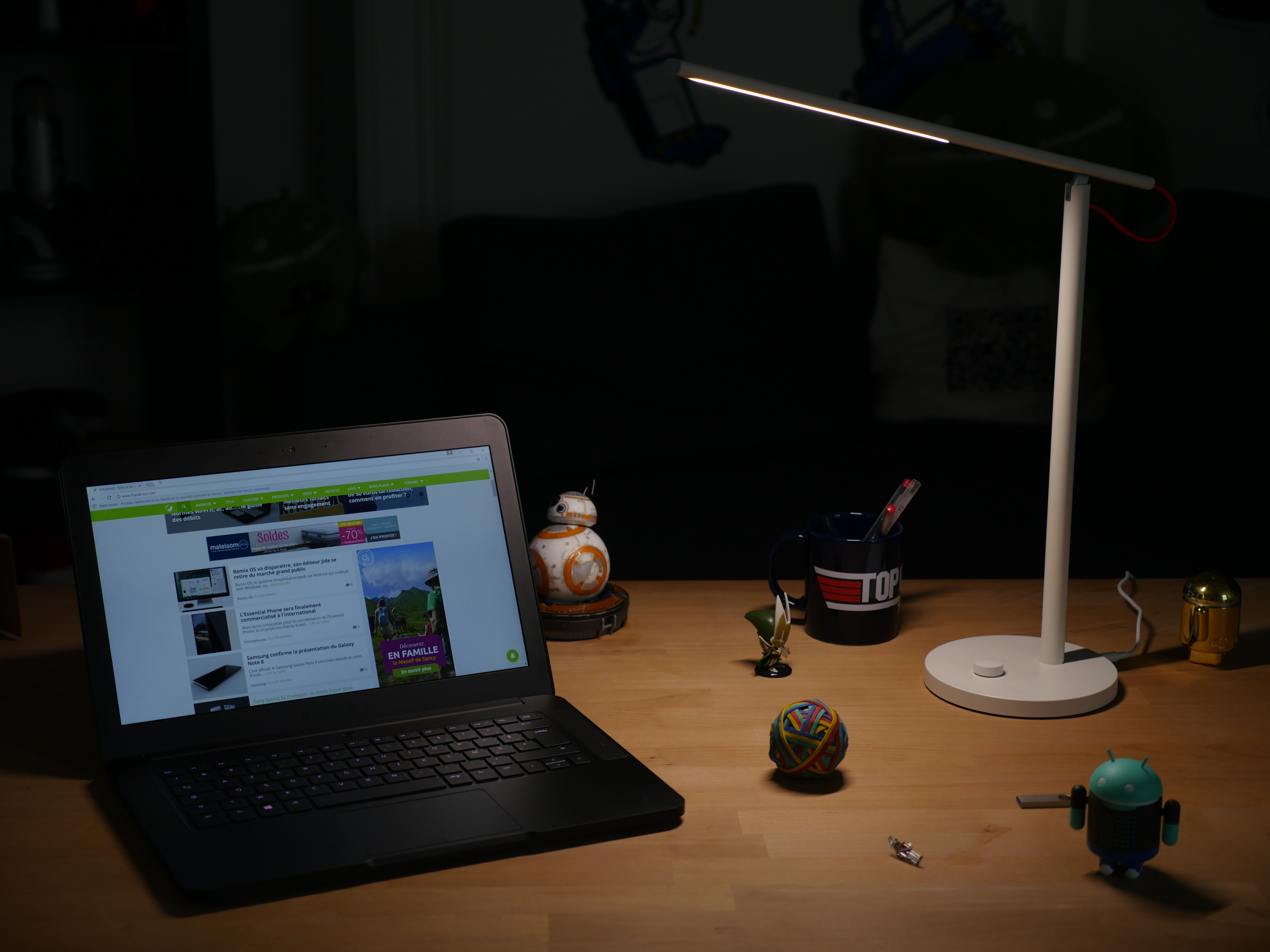 Xiaomi Mijia Mi Lampe de bureau LED à batterie intégrée