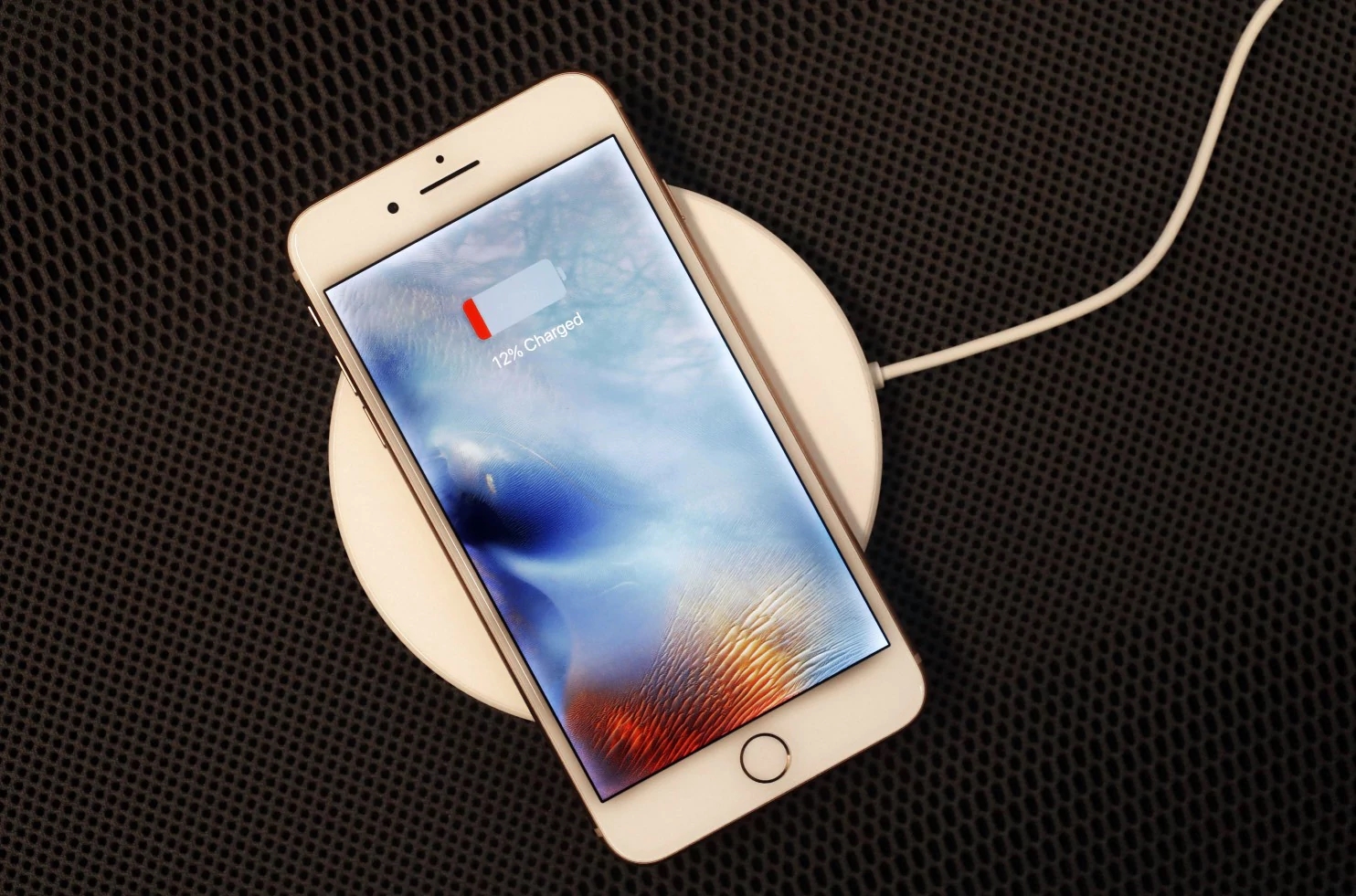 iPhone 11 : Apple aurait désactivé la recharge inversée - CNET France