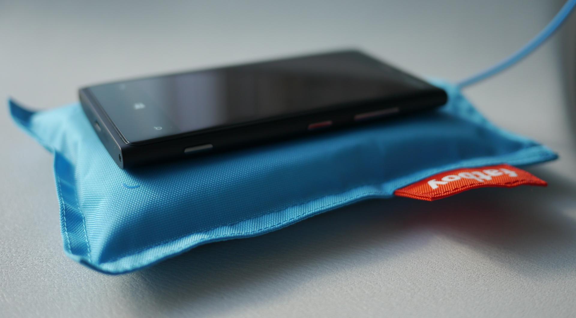 L'iPhone pourrait remplacer les lecteurs de cartes bancaires d'ici quelques  mois - Numerama