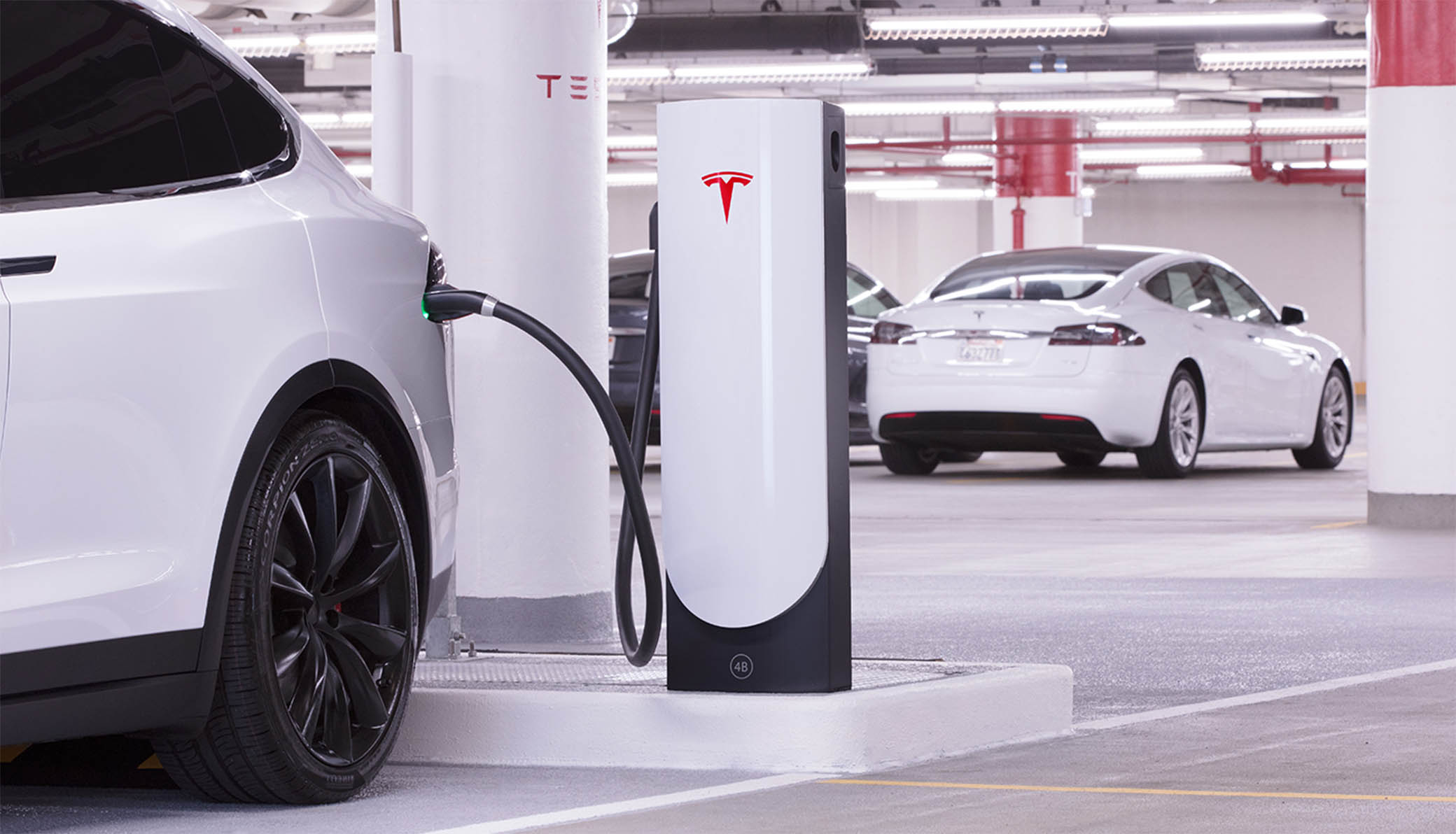 Tesla : la charge à destination pourra devenir payante