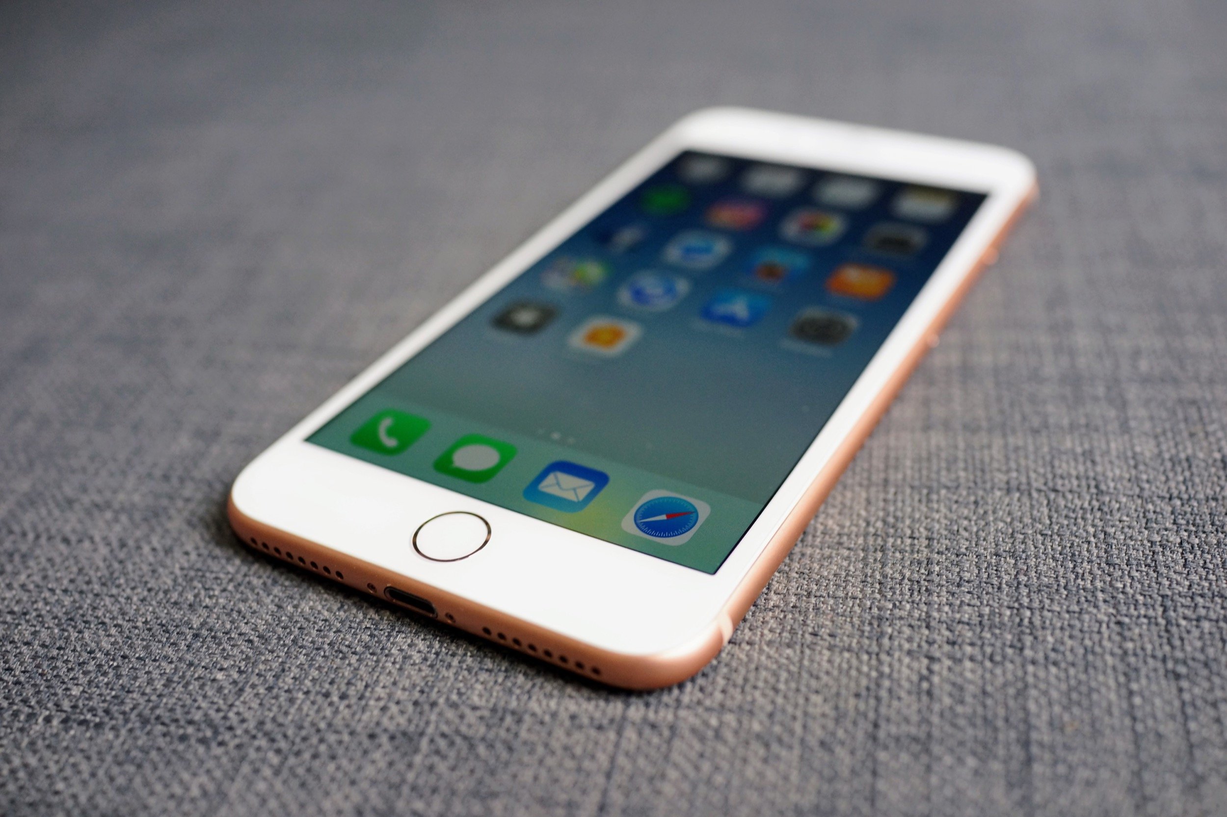 Apple iPhone 9 : le milieu de gamme va être convoité en 2020