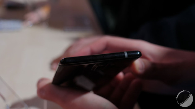 Prise en main du Nokia 8 Sirocco : un haut de gamme ultra beau avec un petit défaut