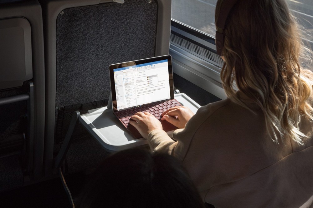 Microsoft paré au lancement d&rsquo;un Surface Book 3 et d&rsquo;un Surface Go 2 au printemps