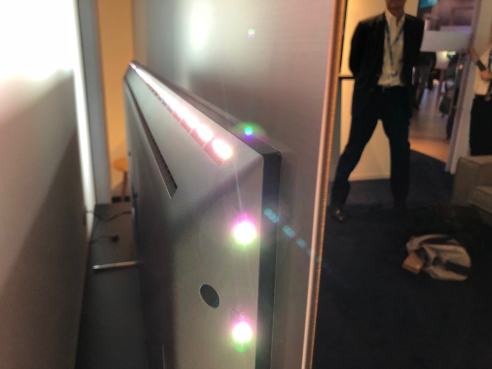 Nous avons découvert la TV Philips OLED903 : notre coup de 💓 de l&rsquo;IFA 2018 ?