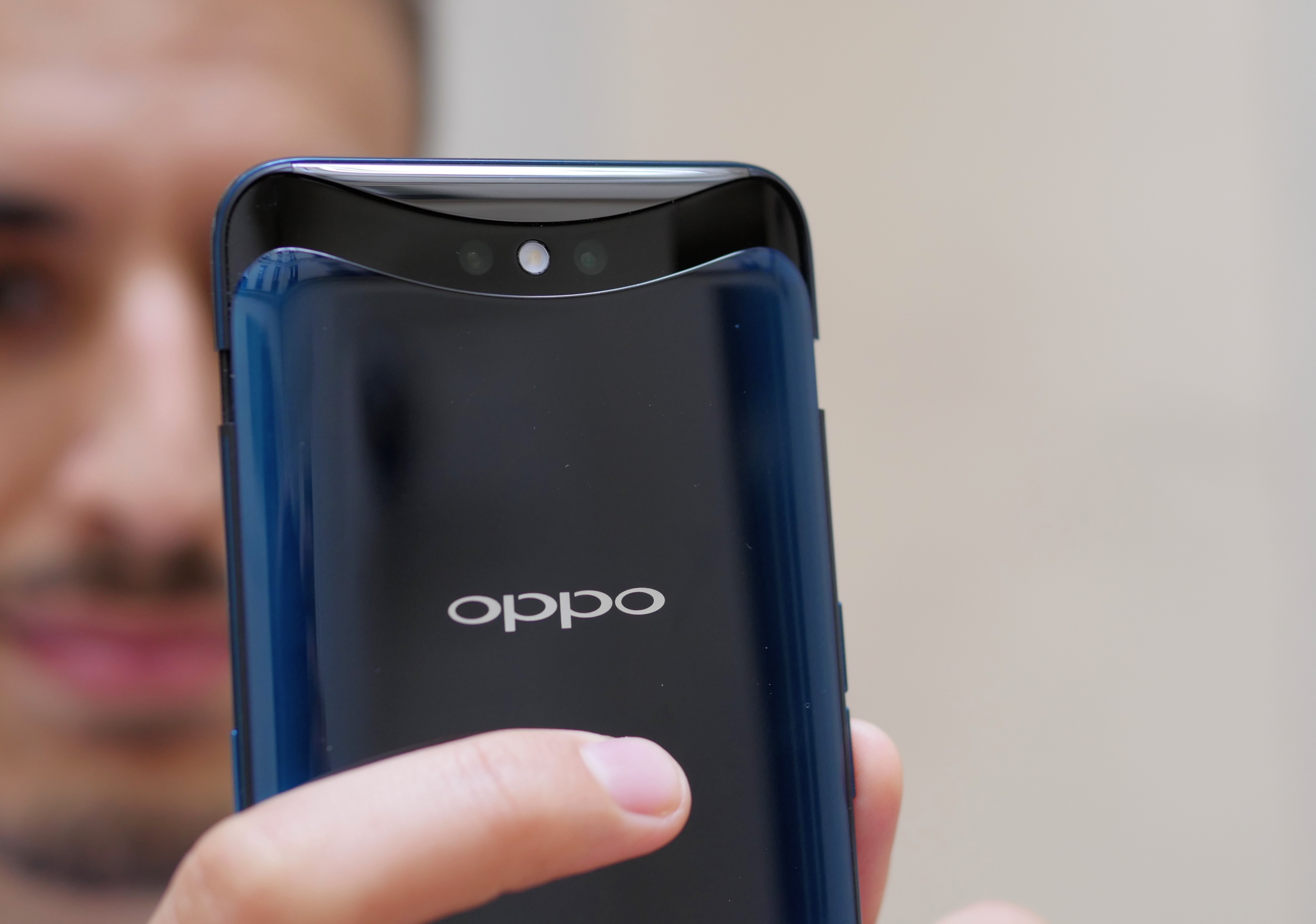 Oppo find x7 отзывы. Oppo find x выдвижная камера. Oppo find x6 Pro камера. ASUS С выдвижной камерой. Oppo модель 4 камеры.