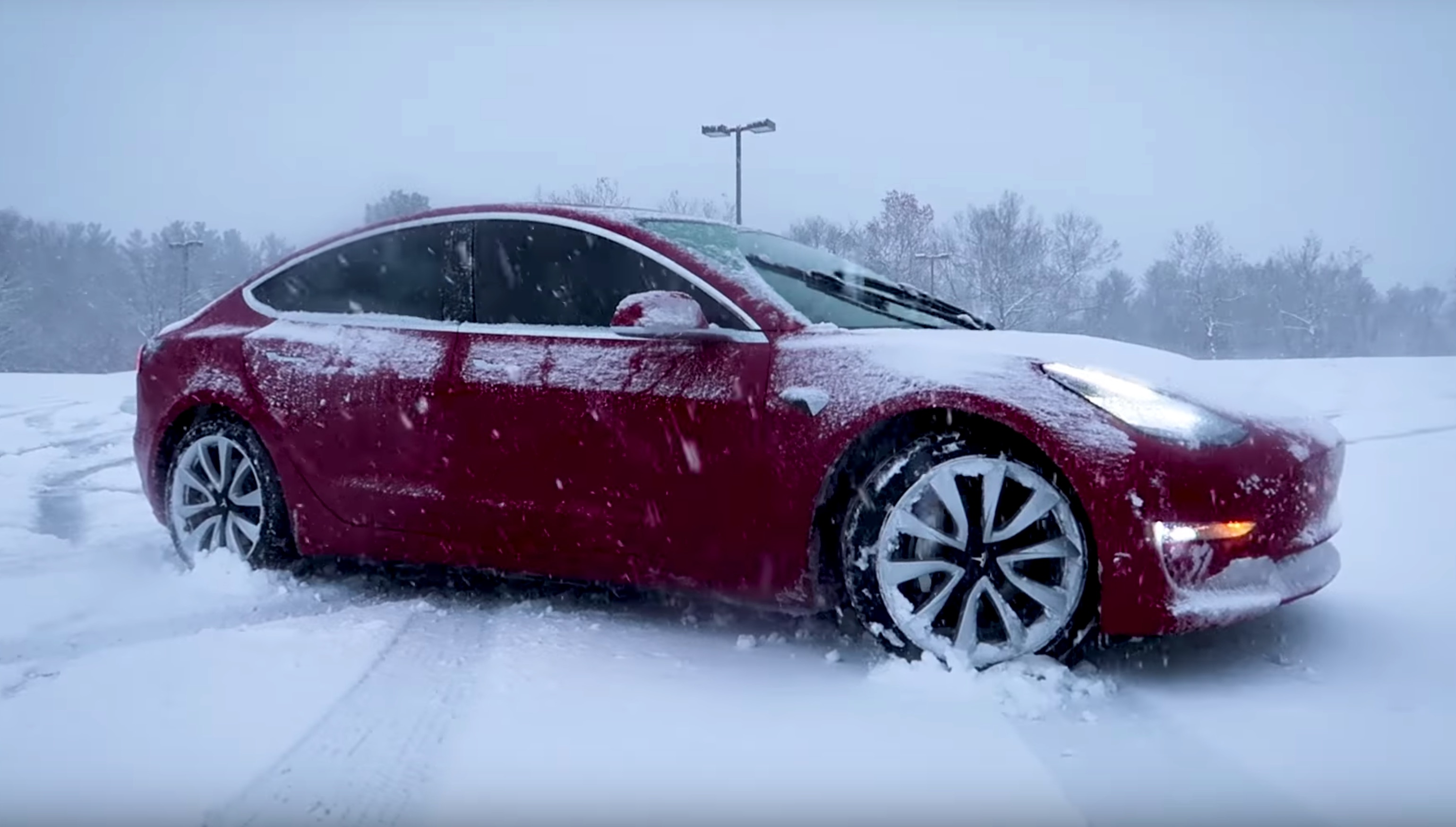 Préparez vous pour l'hiver ❄️ en Tesla Model 3 & Y - Conseils et Astuce 