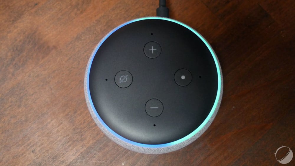 Test de l&rsquo;Amazon Echo Dot : la première pierre d&rsquo;un système son et lumière