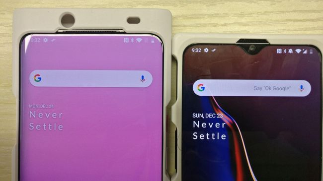 Fuite supposée du design du OnePlus 7 dans une coque spéciale (gauche), OnePlus 6T (droite)