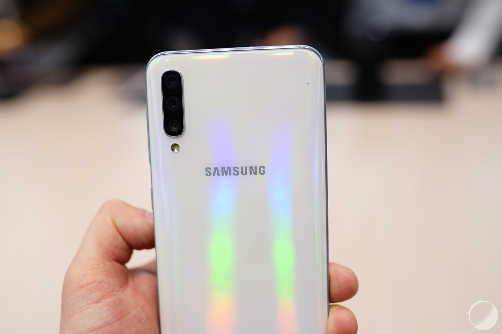 Prise en main du Samsung Galaxy A50 : il a presque tout dun grand  FrAndroid