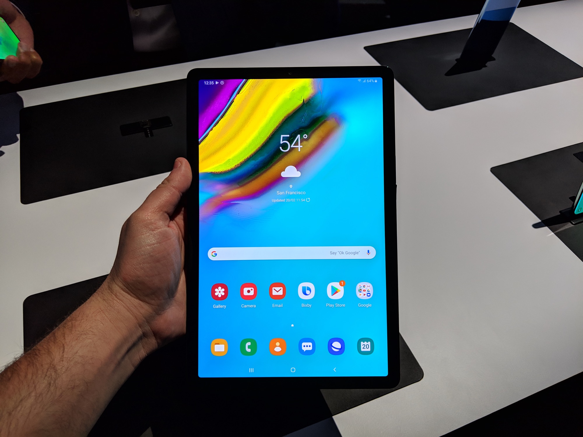 Une tablette Samsung AMOLED de 10,5 pouces présentée lors du prochain CES ?