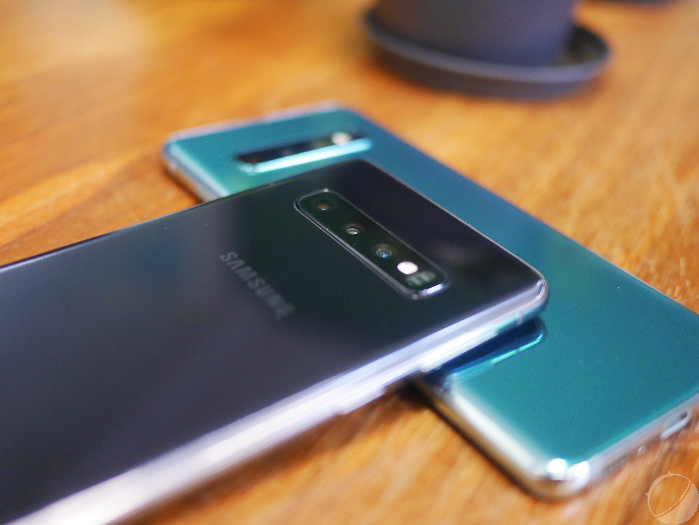 Samsung Galaxy S10 : lappareil photo reçoit enfin son mode Nuit  FrAndroid