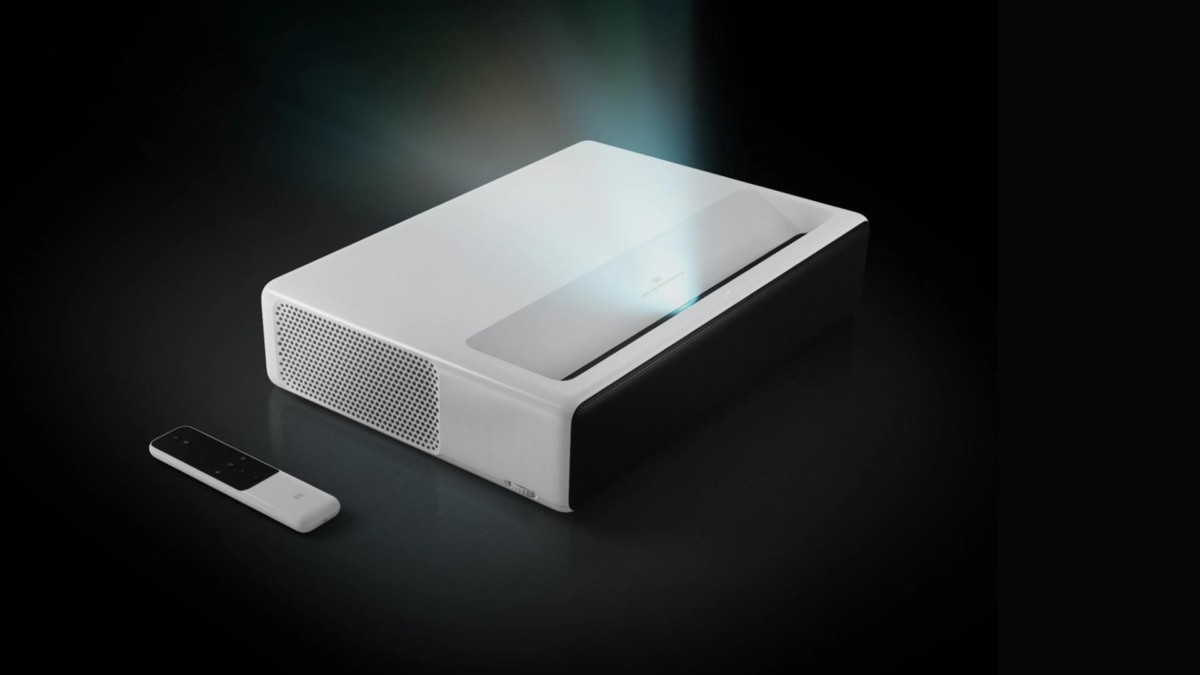 Le vidéoprojecteur Xiaomi Mi Laser est à 1249 euros, petit prix pour de l&rsquo;ultra courte focale