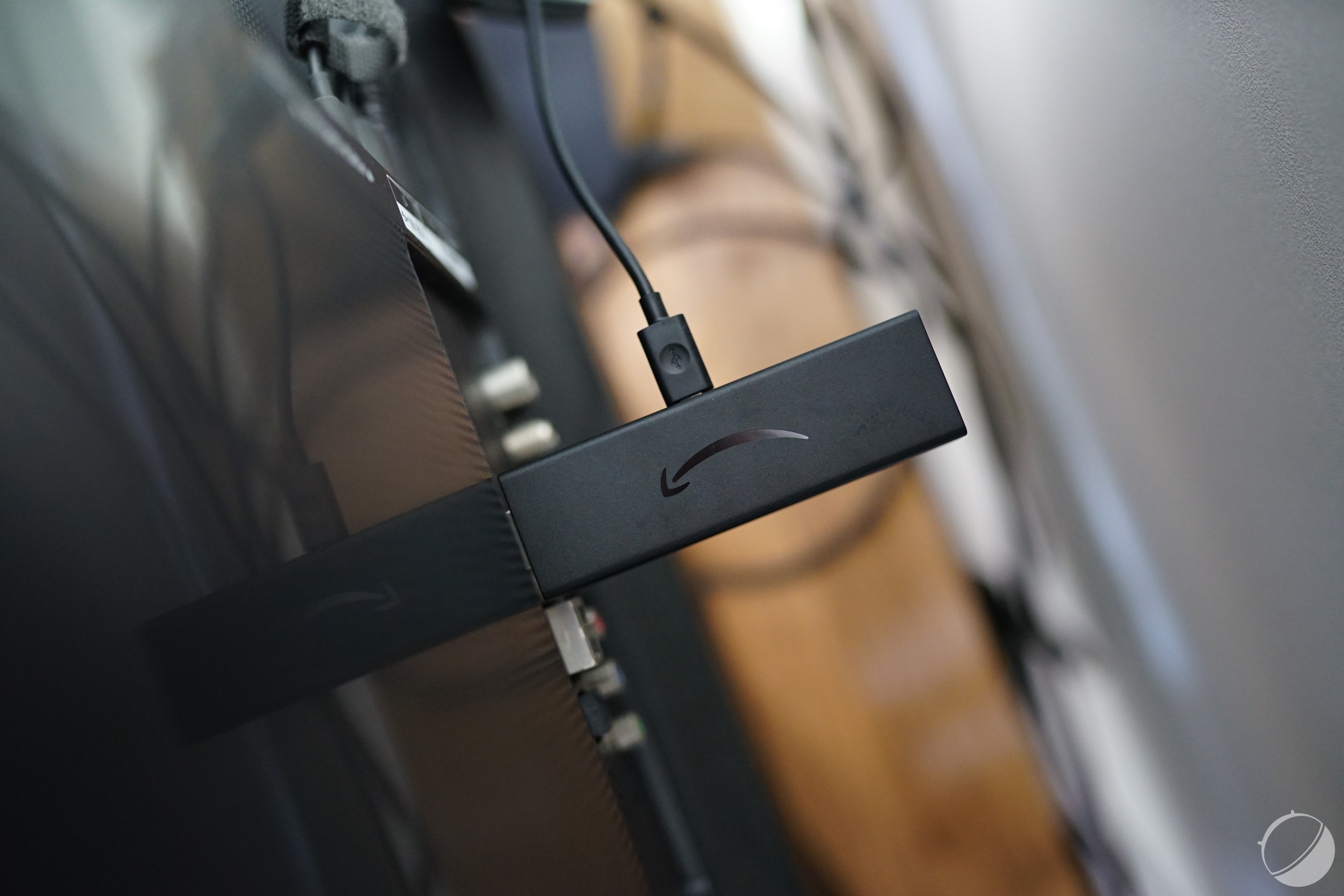 Orange TV Stick : l'opérateur présente enfin sa clé HDMI - Les Numériques