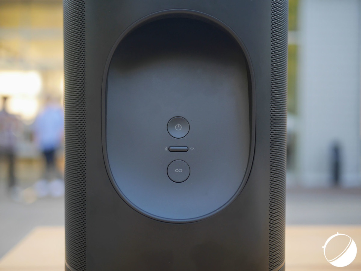 Le bouton pour changer de source sur la première Sonos Move