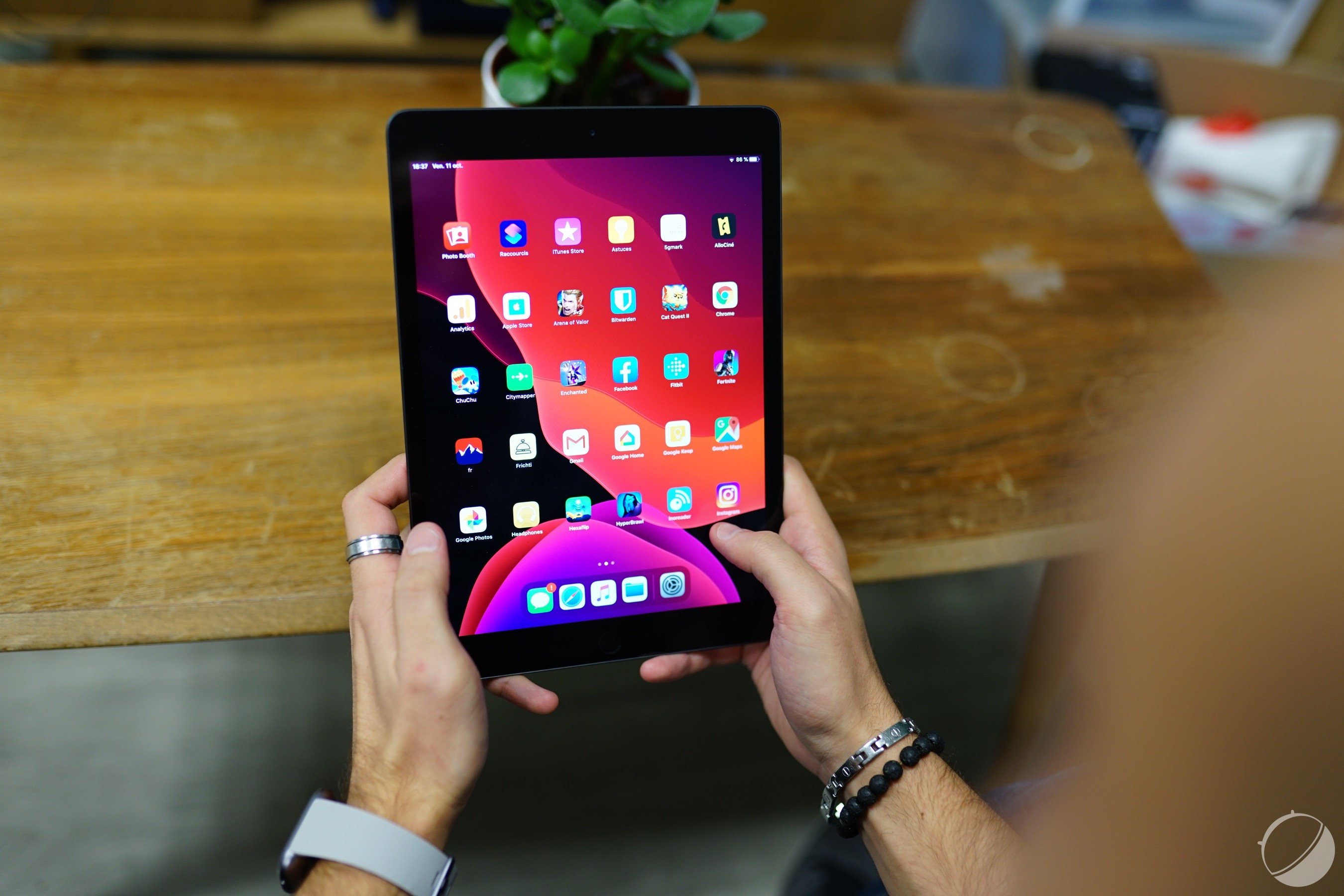 Test de l'iPad 10.2 pouces (iPad 7) : bien plus qu'une tablette à condition  d'y mettre le prix - CNET France