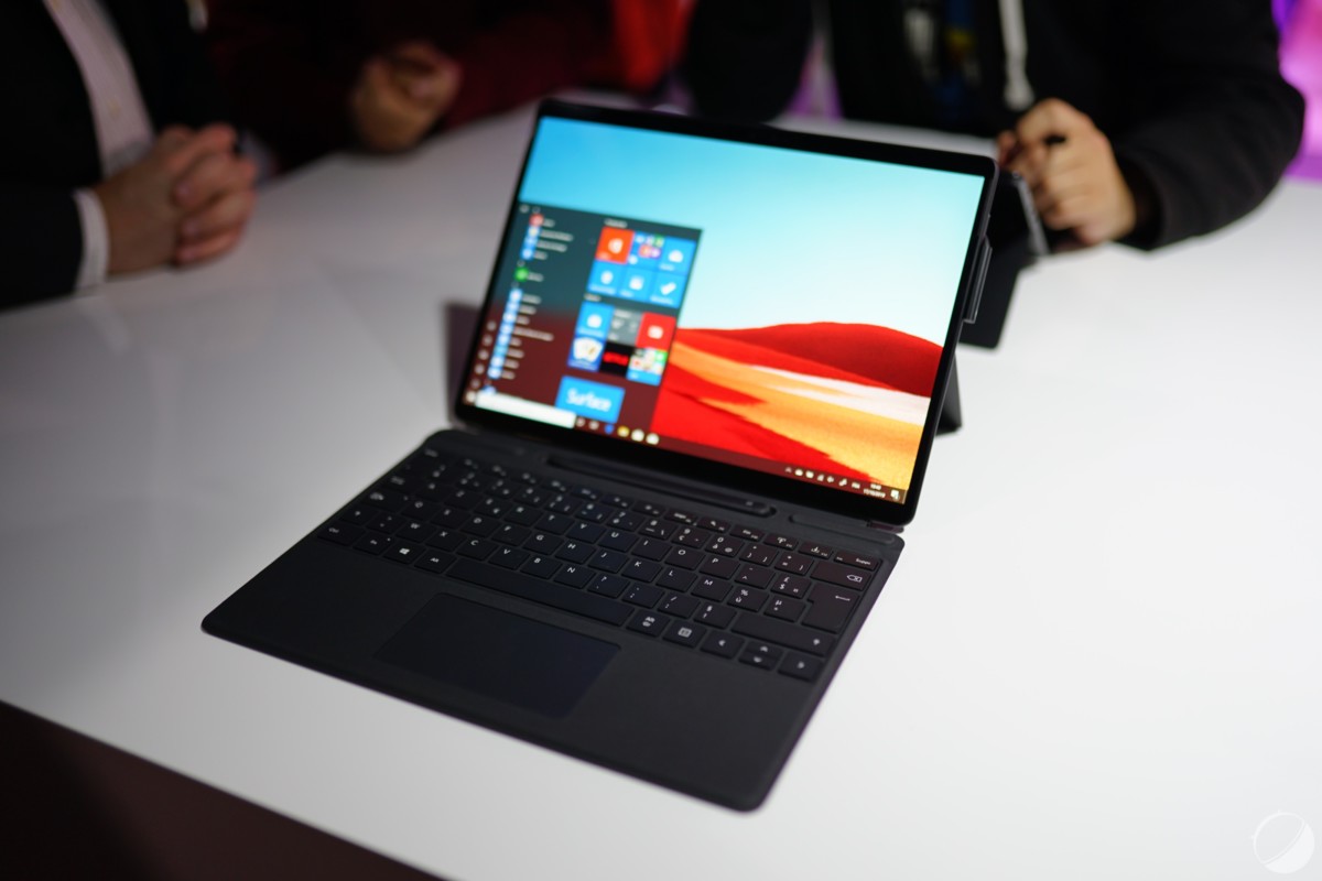Microsoft Surface Pro X: the latest version of the premium tablet is half price