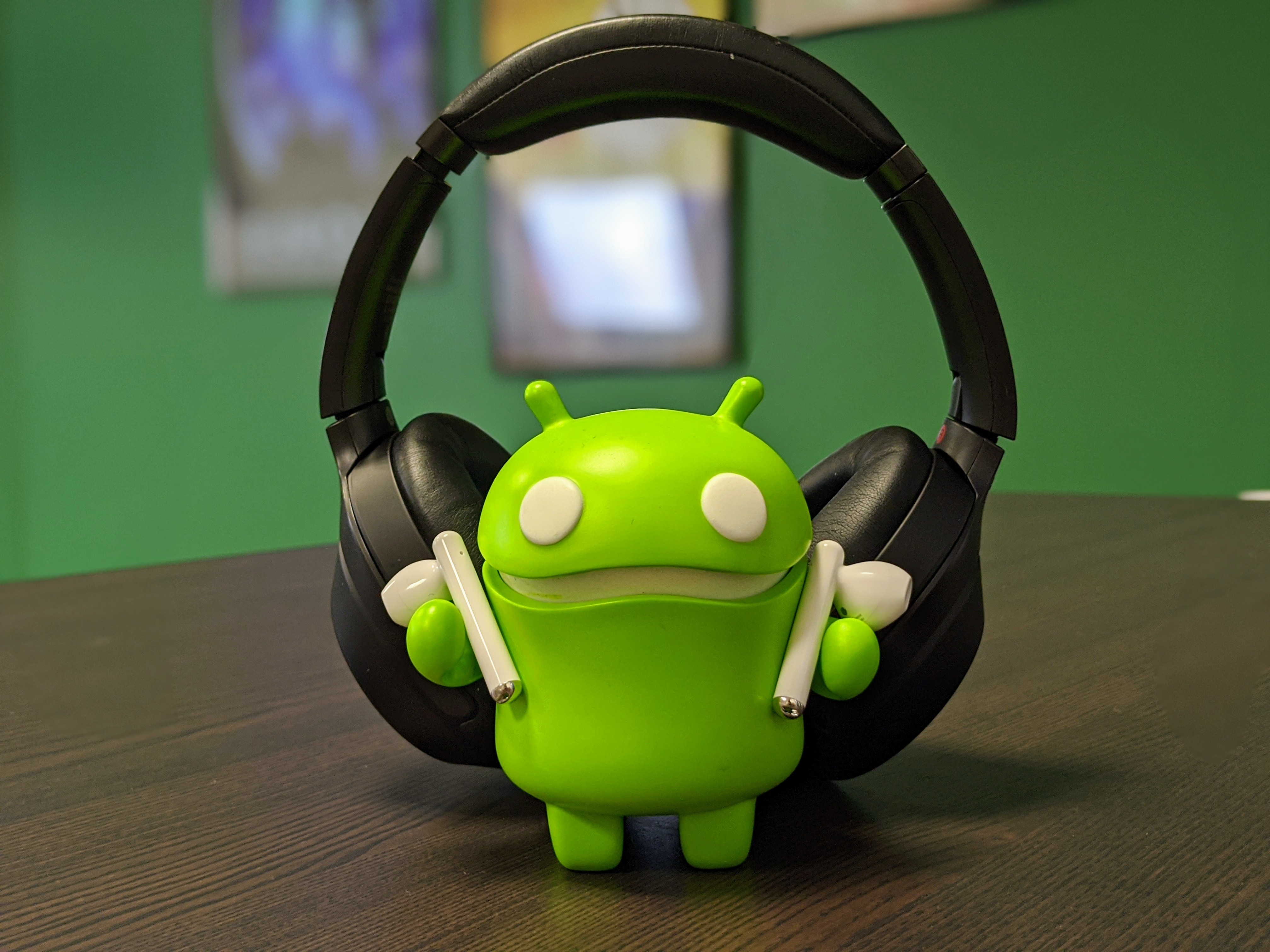 Андроид 11 дюймов. Андроид 11. Android Bluetooth. Android Bugdroid. Android Bugdroid Art.
