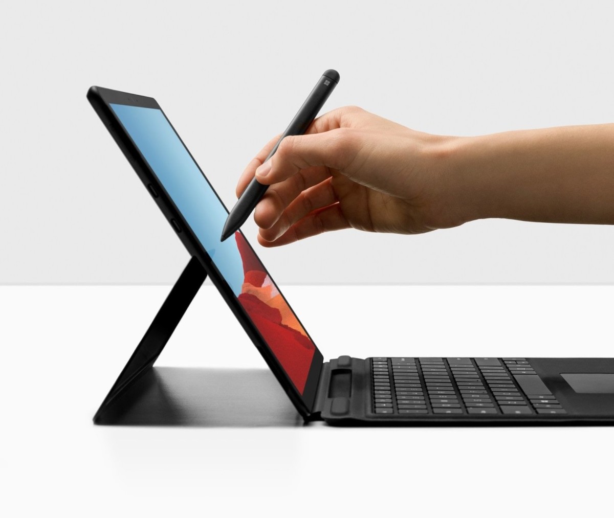 Surface Pro X : Microsoft prépare une nouvelle ARM contre l&rsquo;iPad Pro