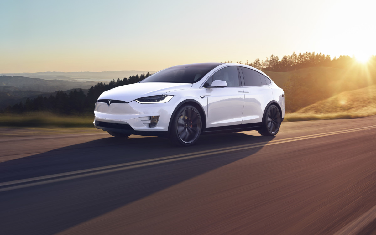 Tesla Model S et X : l&rsquo;Autopilot bridé pour respecter les lois européennes