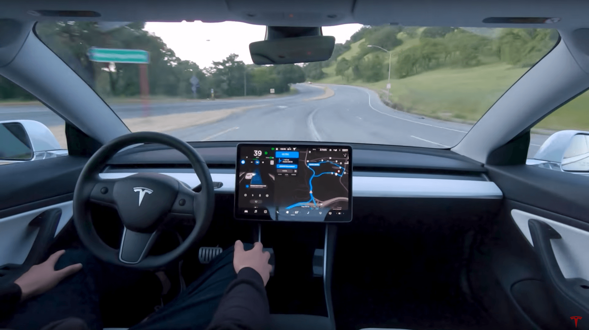 Tesla fait marche arrière avec ses voitures électriques et pourrait décevoir énormément de clients