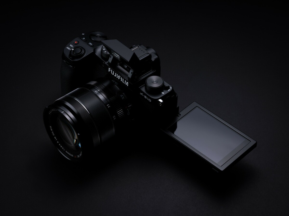 Le Fujifilm X-S10